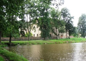 Odehrála se blízko tvrze v obci Nekmíř