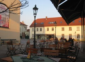 Pilsner Urquel přímo z výroby chutná i pod širým nebem