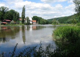 Někde tady se do Berounky vlévá Klabava