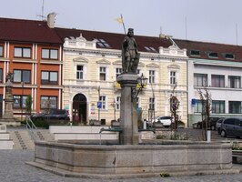 jsme došli na náměstí