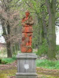 Zrezivělý chasník (rudoarmějec, myslivec, starosta?)