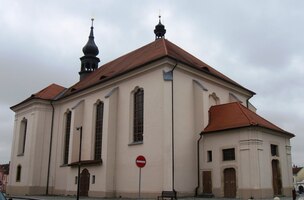 dojdete k farnímu kostelu sv.Mikuláše