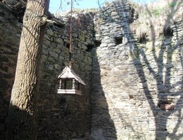 Tady asi bydlel panský ptáčník