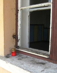 a tak tam teď hoří první "Svíčka za Zajíčka"