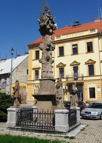 Na náměstí zde mají morový sloup