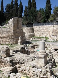 (původně to byl rybník Bethseda, dějiště zázraku Uzdravení mrzáka)