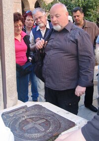 Průvodce Daniel nám vysvětluje symbol křižáckého kříže