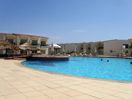 s luxusním obědem a bazénem