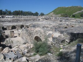 Jsou tu i cisterny a sklady potravin