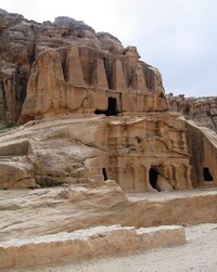 Hned za vstupní branou už je to zajímavé