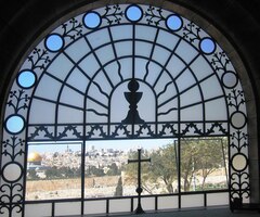 a zde fascinující výhled z jejího okna