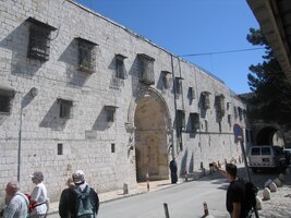 Tady je ta masa z druhé strany