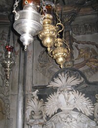 Stoupnete do fronty návštěvníků