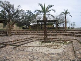 Je jedním z tří biblických tellů (pahorky s osídlením)