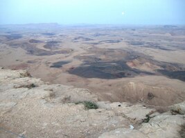 Má 40 km průměr a vznikl v důsledku tektonické a erosní činnosti