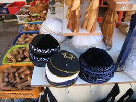Arabský Nazaret a obchod s jarmulkami