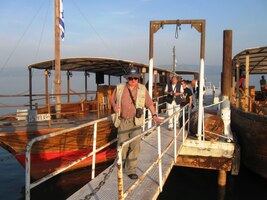 a některým se ani nechtělo z paluby na pevninu