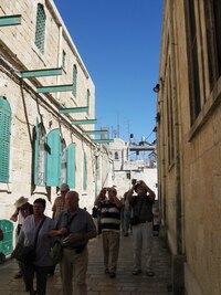 Když se objeví chrám Božího hrobu, začnou cvakat spouště fotoaparátů