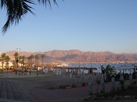 Je podvečer a jdeme promenovat