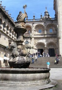 až na nádvoří Praza de Platerias