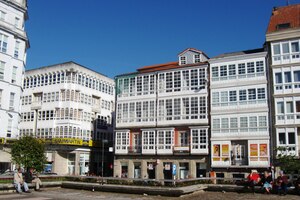 ale kolorit města dělají domy