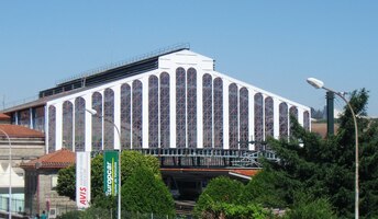 a železničního nádraží