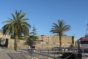 historický komplex pobřežních pevností Arsenal Militar