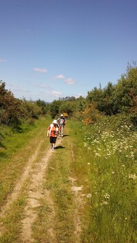 za nímž následuje nekonečná cesta