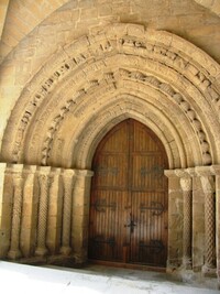 s kostelem Iglesia de Crucificio a branou Puerta de Crucificio