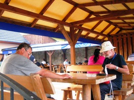 Pili jsme tu vynikající pivo