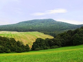 a pod vrchem Žibřica scházíme
