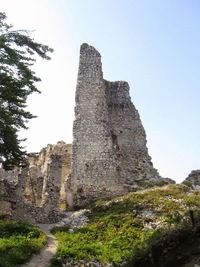 že zblízka vypadá více zpustošeně