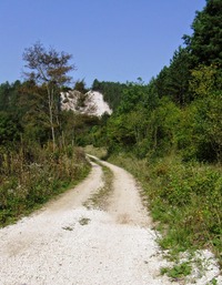 a objevujeme bělostně bílý svah