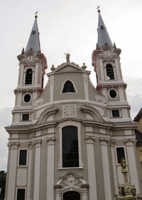 I v dolním městě jsou nádherné chrámy