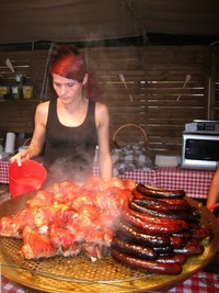 a stoly se prohýbají