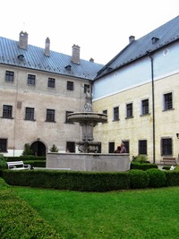 a jsou tu dva prohlídkové okruhy