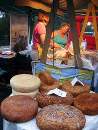 Jsou tu desítky stánků