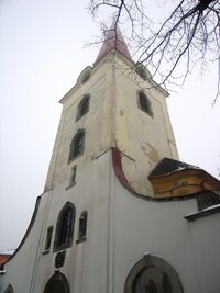 Přešli jsme Ještědský hřeben - zde je už kostel ve Světlé