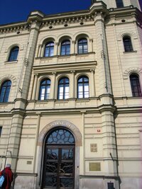 Majestátní novogotická budova magistrátu