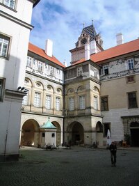 místní krásný zámek