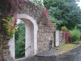 kam se vychází touto subtilní brankou