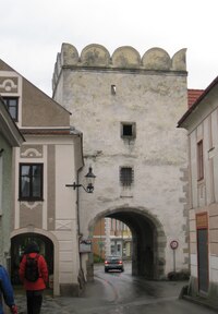 Touto branou se z města vychází