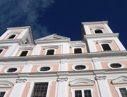 Barokní katedrála archanděla Michaela