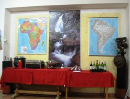 Je to totiž ještě větší světoběžník než my