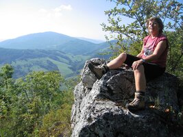 Tady je Vlasta na vrcholové skále