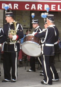 která čítá jen několik desítek mužů