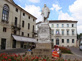 Náměstí Piazza dei Castello