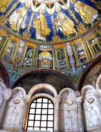 s báječně zachovalými freskami