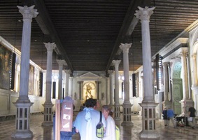 plným nádherných Tintirettových obrazů