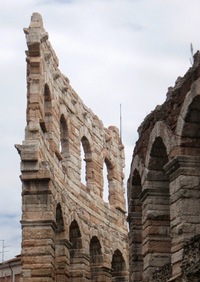 římský amfiteátr - třetí největší na světě